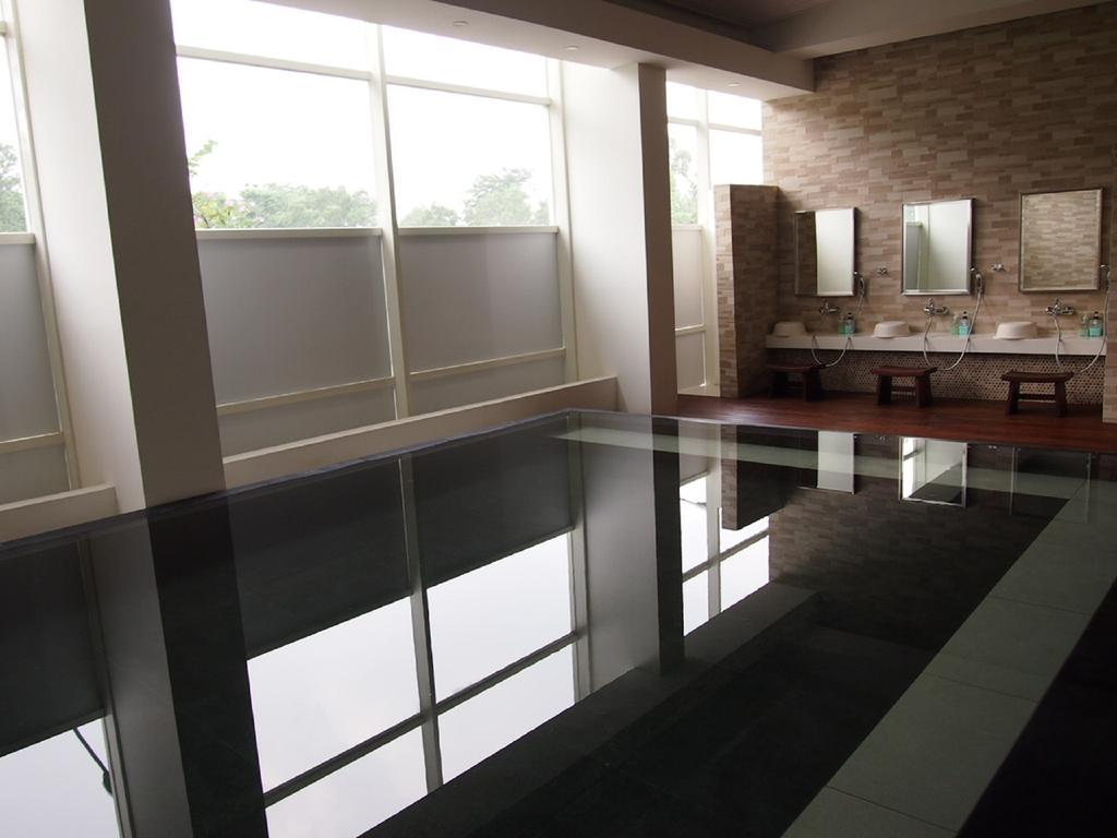 Treepark Serviced Apartment Караванг Екстериор снимка